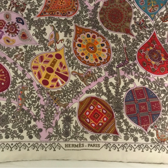 Designer-Style Scarf! It says Hermes but I can’t guarantee authenticity. VGUC. - Picture 3 of 7